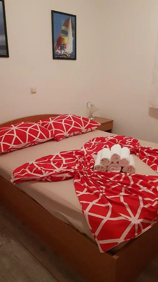 Apartmani Luna Vir Croatia