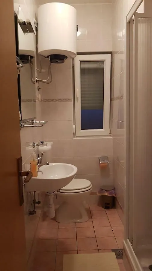 Apartment Apartmani Luna Vir