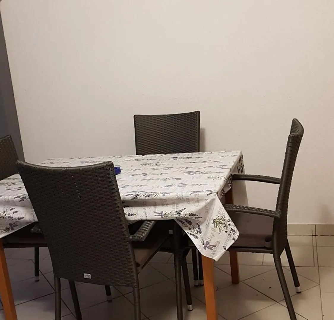 Apartment Apartmani Luna Vir
