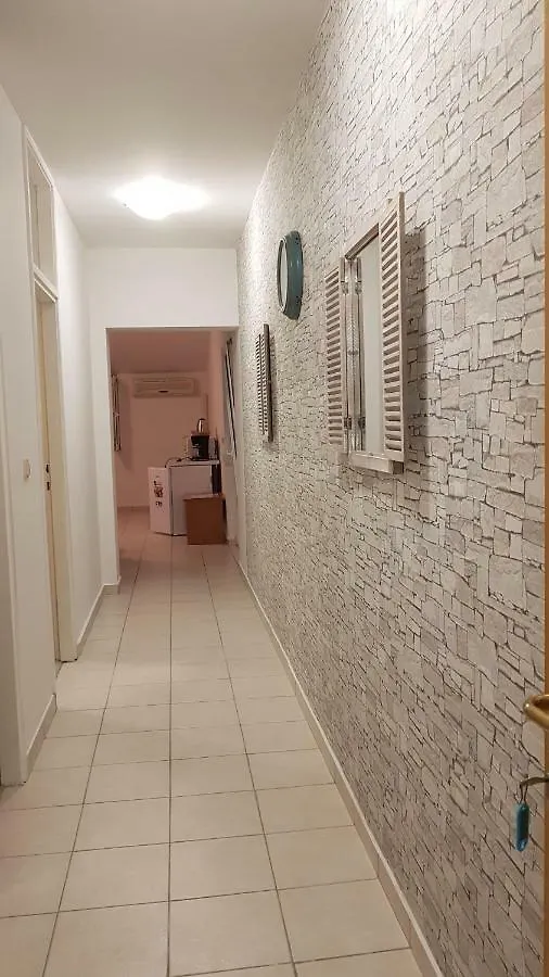 Apartment Apartmani Luna Vir